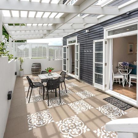 Hotel Hampton Court Oneroa Exterior foto